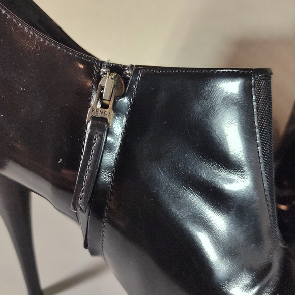 Fendi Solid Black Patent Leather Bootie Peep Toe Stiletto Heels Women's Sz 9 - Picture 8 of 9